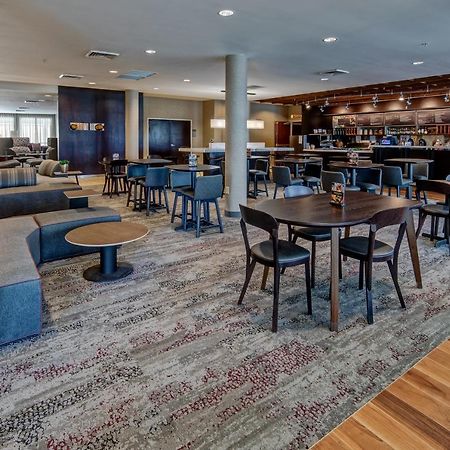 Отель Courtyard By Marriott Трой Экстерьер фото
